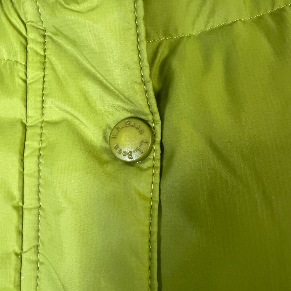 LL Bean Womens Small Lime Green Goose Down Quilted Puffer Vest Snap Front 276563 - Picture 2 of 8